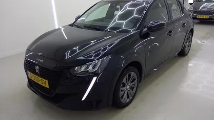 Occasion 2023 Peugeot e-208 Active Hatchback | € 14.800 (Eerlijke prijs)