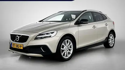 Occasion 2019 Volvo V40 Hatchback | € 18.450 (Goede deal)