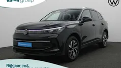 Zwart Gebruikt 2024 VW Tiguan Edition SUV | € 48.950 (Super prijs)