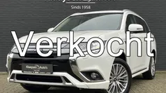 Wit Gebruikt 2021 Mitsubishi Outlander P-HEV Intense+ SUV | € 26.450 (Eerlijke prijs)