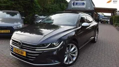 Gebruikt 2021 VW Arteon R-line Hatchback | € 29.945 (Eerlijke prijs)