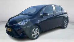 Gebruikt 2017 Toyota Yaris Hybrid Comfort Hatchback | € 12.850 (Super prijs)