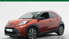 Rood Gebruikt 2023 Toyota Aygo Pulse Hatchback | € 16.940 (Eerlijke prijs)