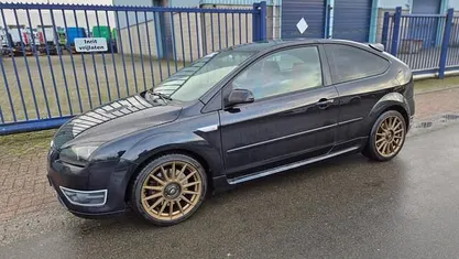 Zwart Occasion 2007 Ford Focus ST Hatchback | € 4.950 (Super prijs)