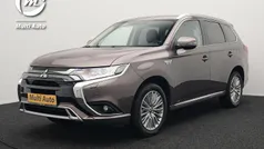 Bruin Gebruikt 2020 Mitsubishi Outlander P-HEV Intense SUV | € 25.890 (Eerlijke prijs)