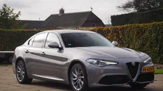 Grijs (metallic) Gebruikt 2018 Alfa Romeo Giulia Veloce Sedan | € 26.995 (Super prijs)