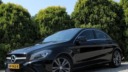 Zwart Occasion 2016 Mercedes CLA180 Ambition Sedan | € 14.790 (Goede deal)