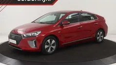 Rood Gebruikt 2019 Hyundai Ioniq Sedan | € 15.900 (Goede deal)