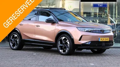 Bruin Occasion 2025 Opel Grandland Electric SUV | € 38.937 (Eerlijke prijs)