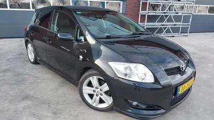 Zwart Gebruikt 2009 Toyota Auris GT Hatchback | € 2.750 (Eerlijke prijs)