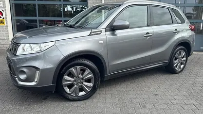 Gebruikt 2019 Suzuki Vitara SUV | € 15.850 (Eerlijke prijs)