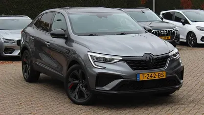 Grijs Gebruikt 2021 Renault Arkana Bose Edition SUV | € 20.999 (Eerlijke prijs)