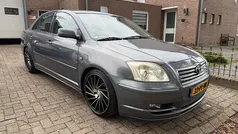 Grijs Gebruikt 2004 Toyota Avensis Executive Sedan | € 3.250 (Eerlijke prijs)
