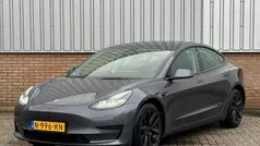 Grijs Gebruikt 2021 Tesla Model 3 Standard Range Sedan | € 24.950 (Eerlijke prijs)