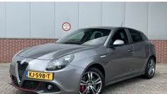 Grijs Gebruikt 2016 Alfa Romeo Giulietta Super Hatchback | € 15.900 (Eerlijke prijs)