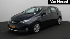 Grijs Gebruikt 2013 Toyota Auris Hybrid Hatchback | € 12.900 (Eerlijke prijs)