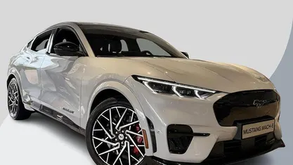Wit Occasion 2024 Ford Mustang Mach-E GT SUV | € 46.795 (Eerlijke prijs)