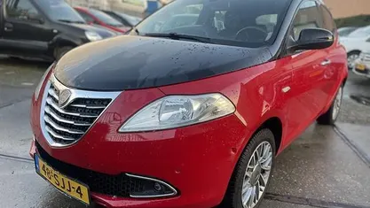 Occasion Lancia Ypsilon Platinum 86 PK (63 kW) 2011 Rood Hatchback