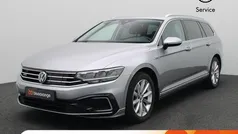 Grijs, metallic lak Gebruikt 2020 VW Passat Business Stationwagen | € 24.900 (Eerlijke prijs)