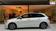 Grijs Gebruikt 2020 Mercedes B180 Business MPV | € 23.985 (Goede deal)