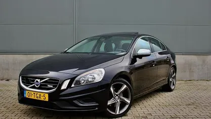 Occasion Volvo S60 R-Design 180 PK (132 kW) 2012 Zwart Sedan