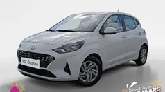 Wit Gebruikt 2021 Hyundai i10 Comfort Hatchback | € 15.440 (Eerlijke prijs)