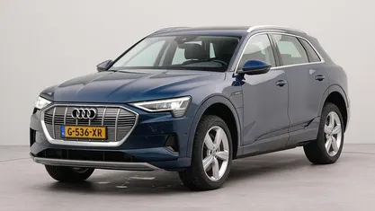 Blauw Gebruikt 2019 Audi e-tron Design SUV | € 24.900 (Goede deal)