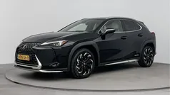 Zwart Gebruikt 2021 Lexus UX 250h Executive Line SUV | € 30.950 (Goede deal)