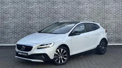 Gebruikt 2018 Volvo V40 CC Dynamic Stationwagen | € 18.694 (Eerlijke prijs)