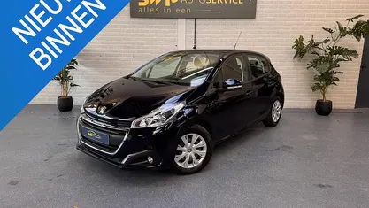 Blauw Gebruikt 2018 Peugeot 208 Hatchback | € 8.845 (Eerlijke prijs)