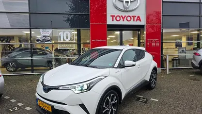 Wit Gebruikt 2019 Toyota C-HR SUV | € 19.295 (Eerlijke prijs)