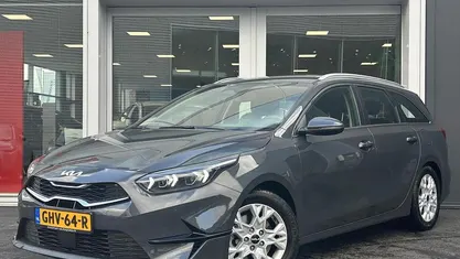 Occasion Kia Ceed 2024 Grijs Hatchback