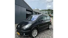 Zwart Gebruikt 2006 Peugeot 1007 Hatchback | € 1.250 (Eerlijke prijs)