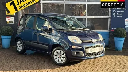 Blauw Occasion 2018 Fiat Panda Lounge Hatchback | € 8.450 (Eerlijke prijs)