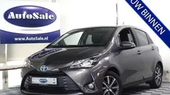 Grijs, metallic lak Gebruikt 2019 Toyota Yaris Hatchback | € 14.944 (Eerlijke prijs)