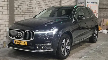 Zwart Gebruikt 2024 Volvo XC60 Plus SUV | € 49.950 (Goede deal)
