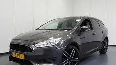 Grijs, metallic lak Gebruikt 2018 Ford Focus Trend Stationwagen | € 10.445 (Goede deal)