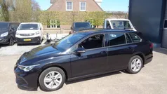 Zwart Gebruikt 2022 VW Golf VIII Life Stationwagen | € 18.995 (Eerlijke prijs)