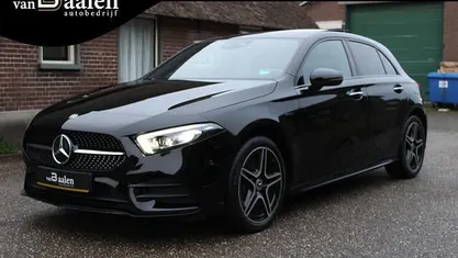 Zwart (metallic) Gebruikt 2021 Mercedes A250 Business Hatchback | € 27.950 (Eerlijke prijs)