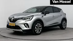 Grijs Gebruikt 2020 Renault Captur Intens SUV | € 19.435 (Eerlijke prijs)