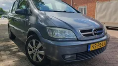 Grijs Gebruikt 2004 Opel Zafira MPV | € 1.700 (Eerlijke prijs)