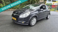 Zwart Gebruikt 2006 Opel Corsa Enjoy Hatchback | € 1.799 (Eerlijke prijs)