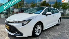 Wit Gebruikt 2024 Toyota Corolla Hybrid Business Edition Stationwagen | € 27.845 (Super prijs)