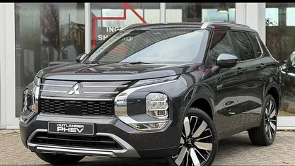 Occasion 2025 Mitsubishi Outlander P-HEV Instyle SUV | € 55.950 (Eerlijke prijs)