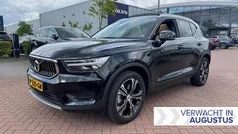 Zwart Gebruikt 2022 Volvo XC40 Inscription SUV | € 37.694 (Eerlijke prijs)