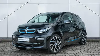 Zwart Gebruikt 2022 BMW i3 Basis Hatchback | € 22.950 (Eerlijke prijs)