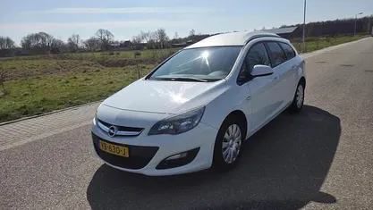 Occasion 2013 Opel Astra Edition Stationwagen | € 1.999 (Goede deal)