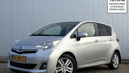 Grijs Occasion 2011 Toyota Verso-S MPV | € 7.900 (Eerlijke prijs)