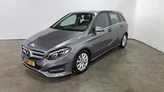 Grijs Gebruikt 2015 Mercedes B180 Ambition MPV | € 16.450 (Eerlijke prijs)