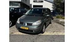 Groen Gebruikt 2004 Renault Scénic II Komfort MPV | € 1.295 (Eerlijke prijs)